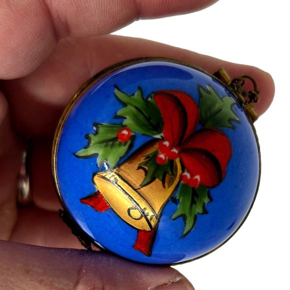 Limoges Chamart Christmas Ball Trinket Box Ornament - Holly & Bells - Picture 4 of 5